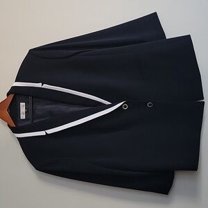 Tahari Arthur S. Levine Navy Blue Blazer with White Trim Size 24W